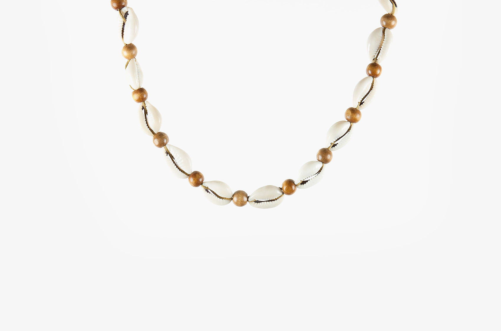 Shell and wood necklace