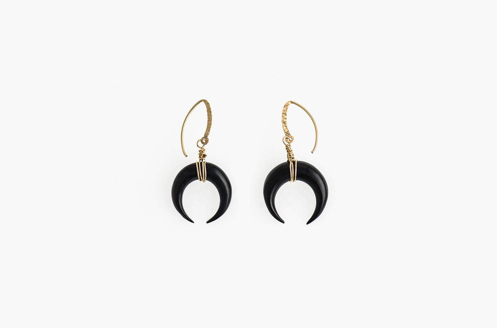 Little Big Horn. Crescent medium wire-wrap earrings Black with 14kt gold hammered earwires
