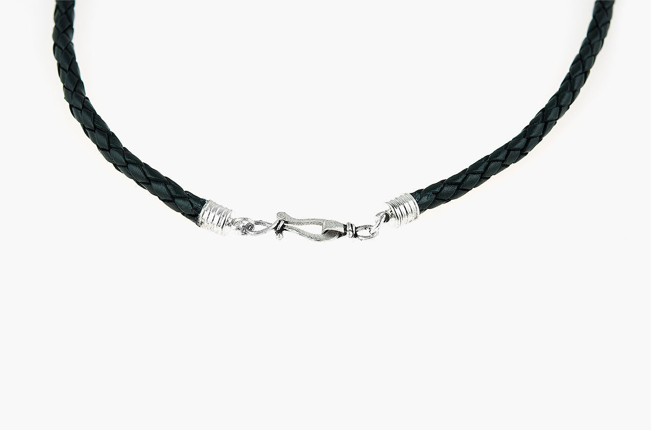 Long-horn & Leather. Sterling steer necklace in black back